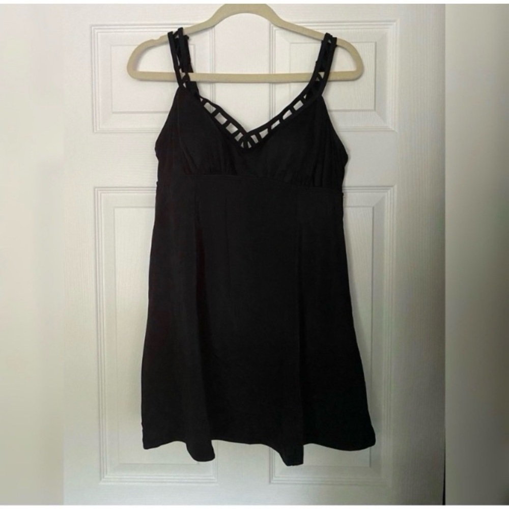 SWIMSUITS FOR ALL Black Strappy Swim Dress - Picture 6 of 8